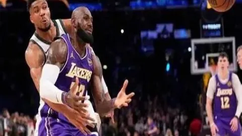 汉密尔顿斩获中国大奖赛冲刺赛头名